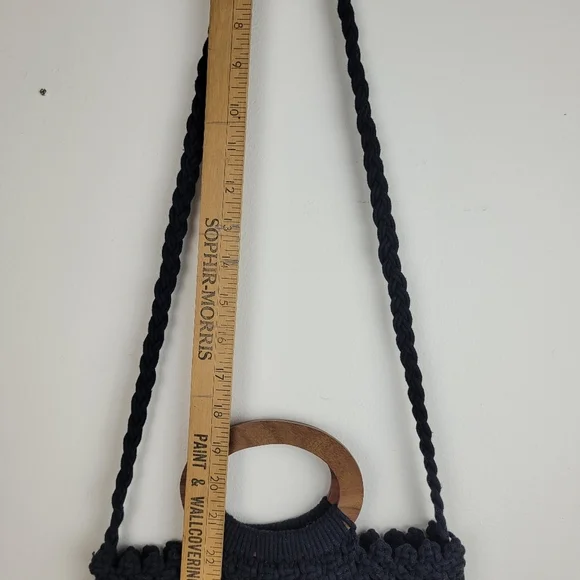 Danielle Nicole Black Macrame Crochet Boho Long Fringe Bag Strap Wood Handles - Picture 3 of 7